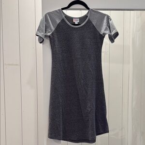 LuLaRoe Gray Knee-Length Casual Sheath Dress with Short Raglan Sleeves
